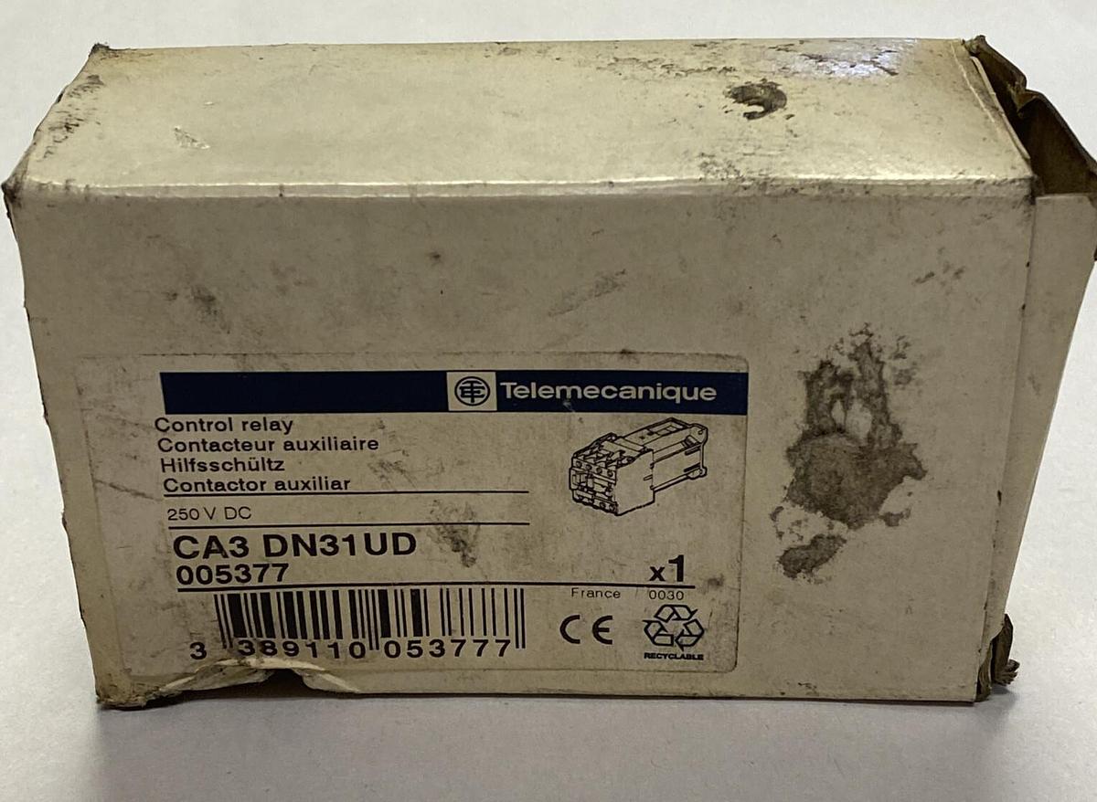 TELEMECANIQUE,CA3DN31UD,CONTROL RELAY NEW