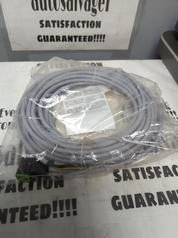 Used MURR ELEKTRONIK,7000-80021-2161000 MSUD, FORM C 8MM PVC 3X0.75 10M