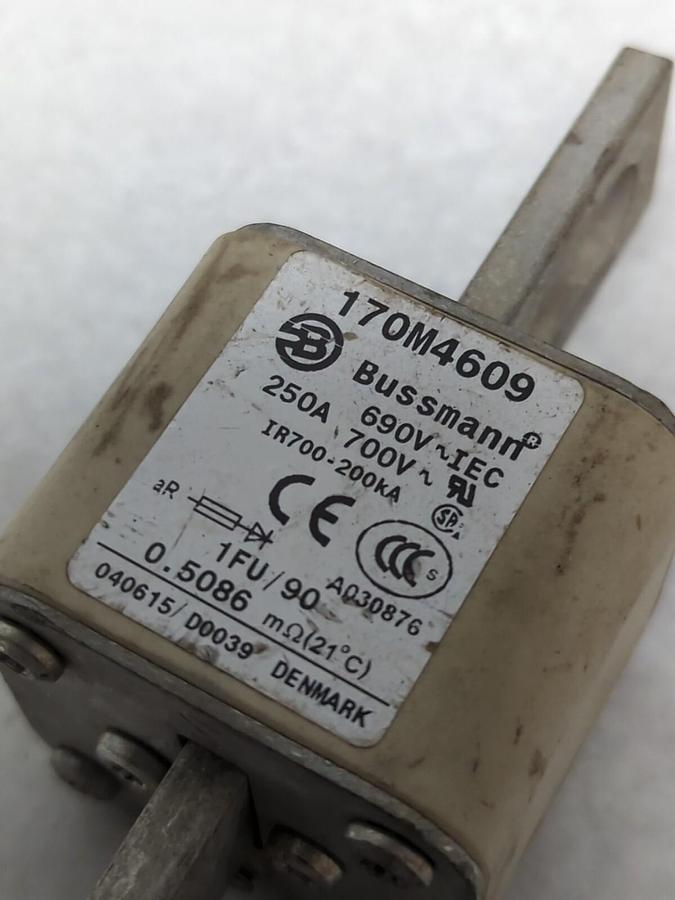Used BUSSMANN,170M4609,SEMI-CONDUCTOR 250 AMP FUSE PRE-OWNED