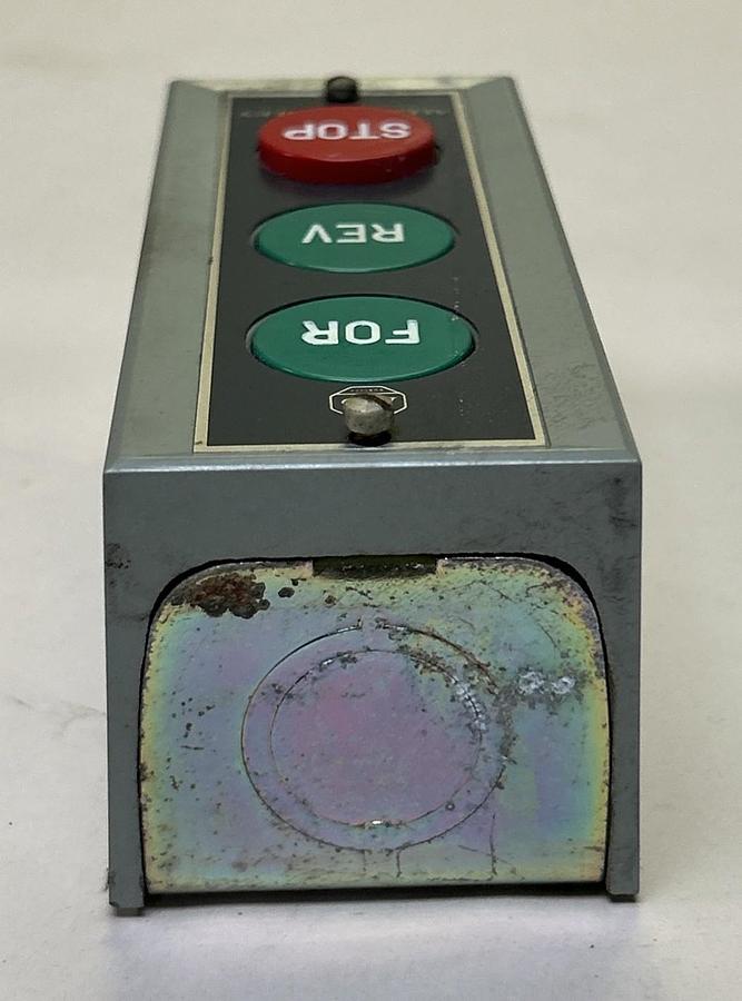 ALLEN BRADLEY,800S-3SA,PUSH BUTTON STATION NOS