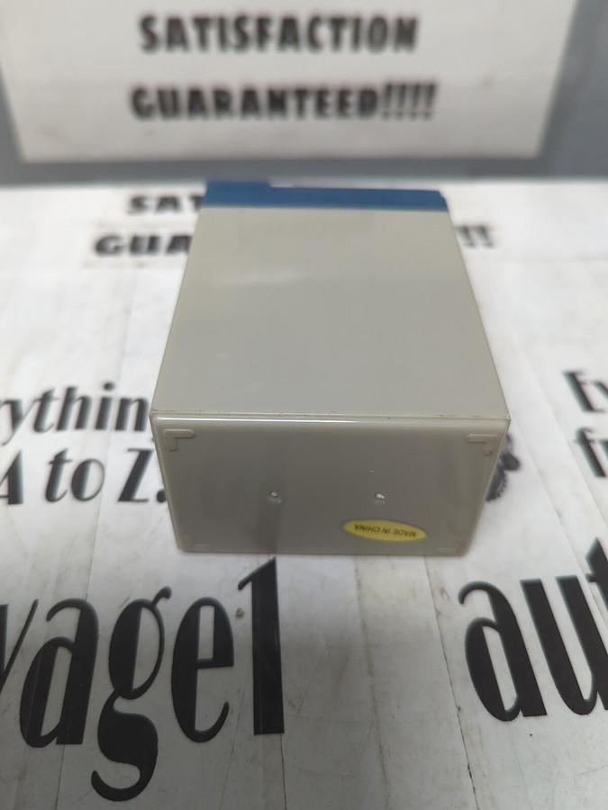 LITHONIA LIGHTING,ELB 06042,RECHARGABLE BATTERY 6 VOLT 4.5 AMP HR NOS