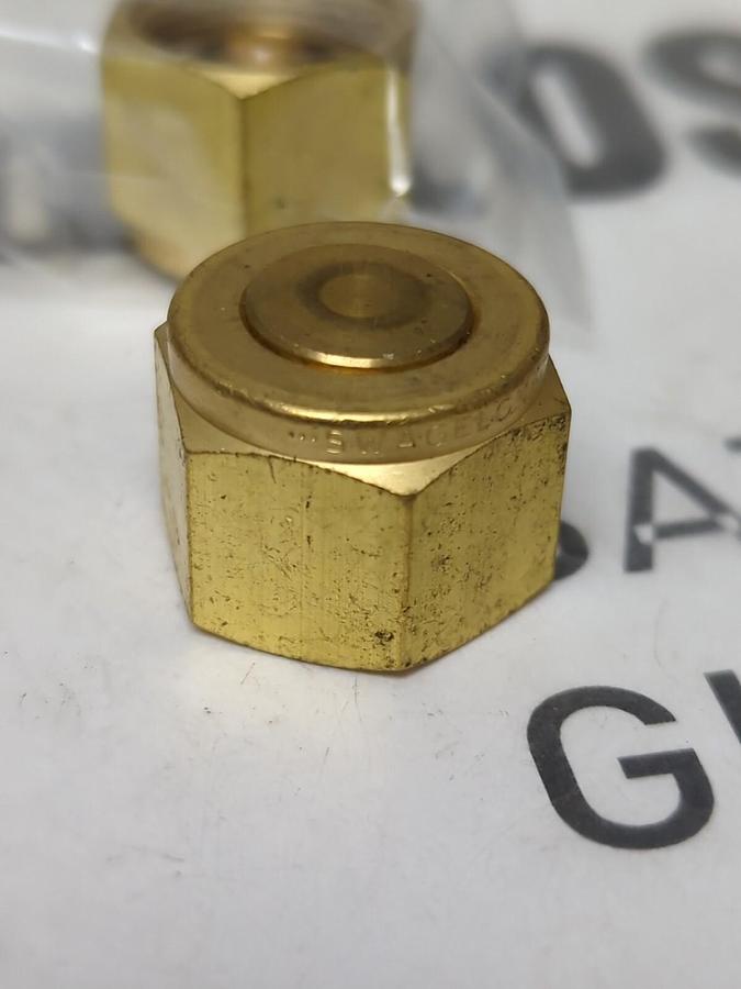 SWAGELOK,B-810-P,1/2T TUBE PLUG LOT OF 2 NOS