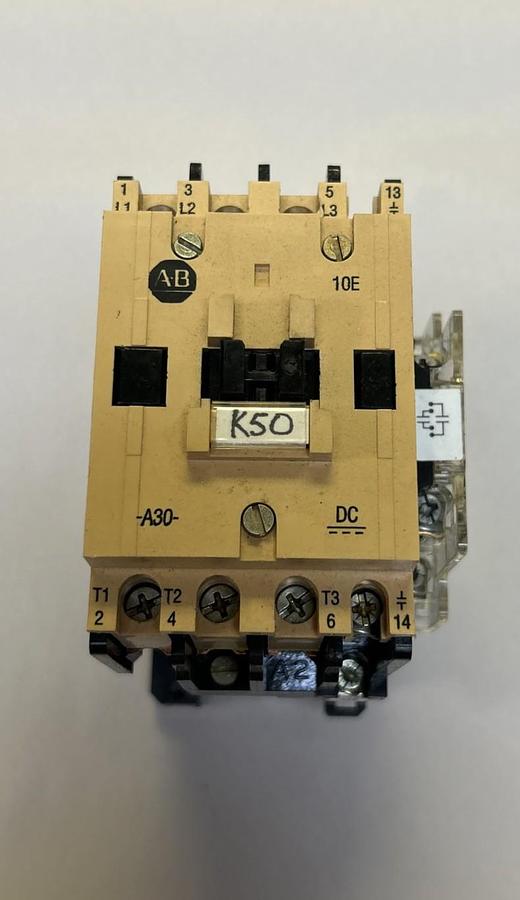 Used ALLEN BRADLEY,100-A30NZ*3,CONTACTOR