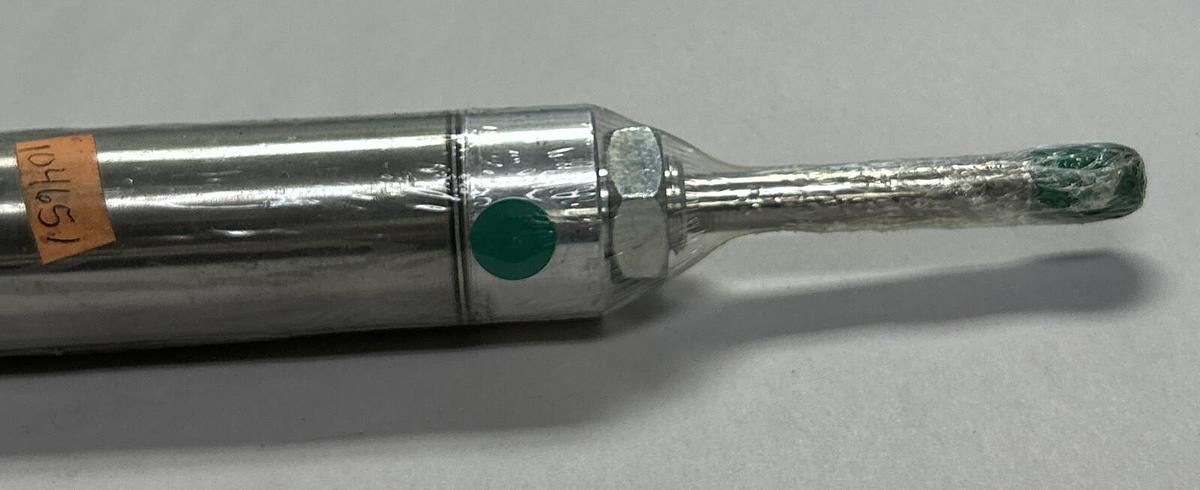 Used NUMATICS,1500D03-04A-04,PNEUMATIC CYLINDER NEW