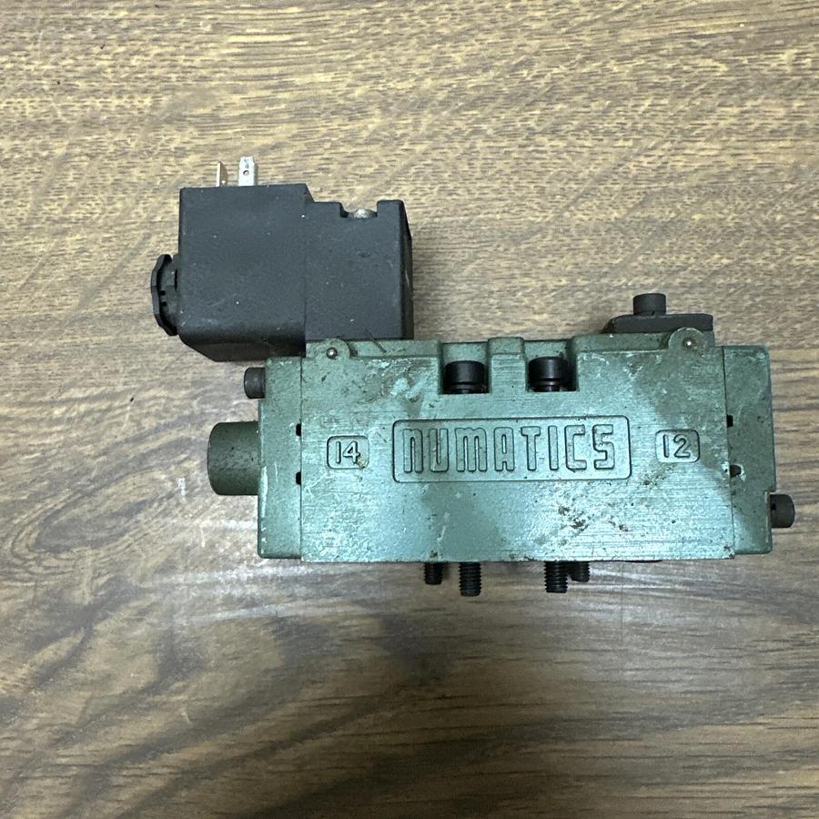 Used Numatics,I12BA4004P00061,Pneumatic Solenoid Valve