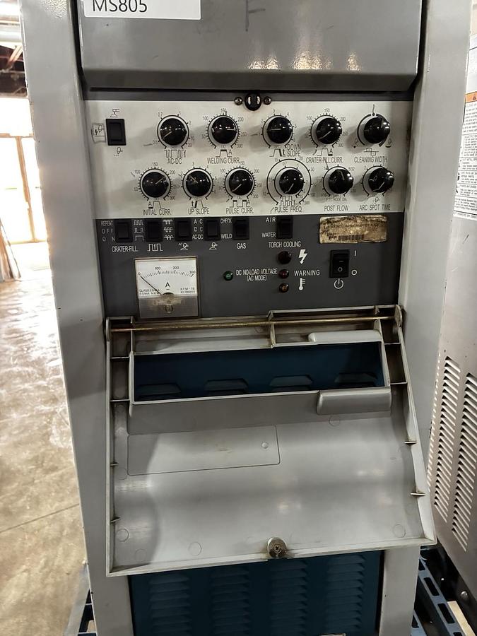 Used OTC DAIHEN,AVP-300,AC/DC TIG WELDING 300P INVERTER WELDER POWER SUPPLY 300A