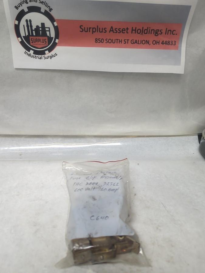GENERAL ELECTRIC,THC32562,FUSE CLIP ASSEMBLY 600V 60AMP NOS