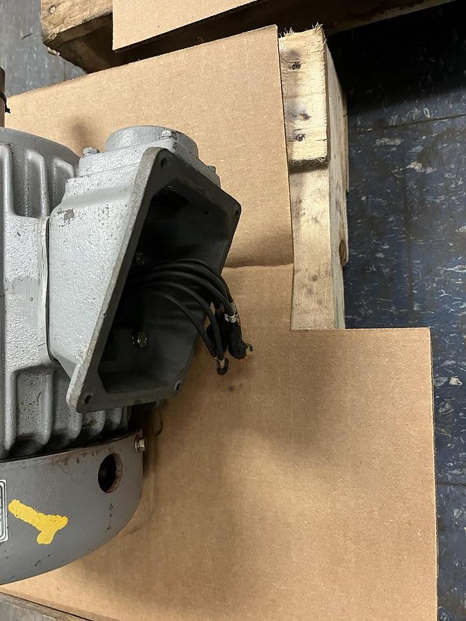 Used WESTINGHOUSE,E1/54,AEHEBG SEVERE DUTY MOTOR 1.5HP 3PH 145T 1730RPM