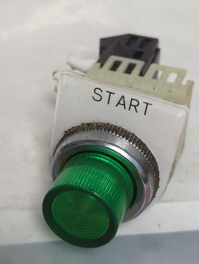 Used FUJI ELECTRIC,AH30-L,GREEN PUSH BUTTON PRE-OWNED