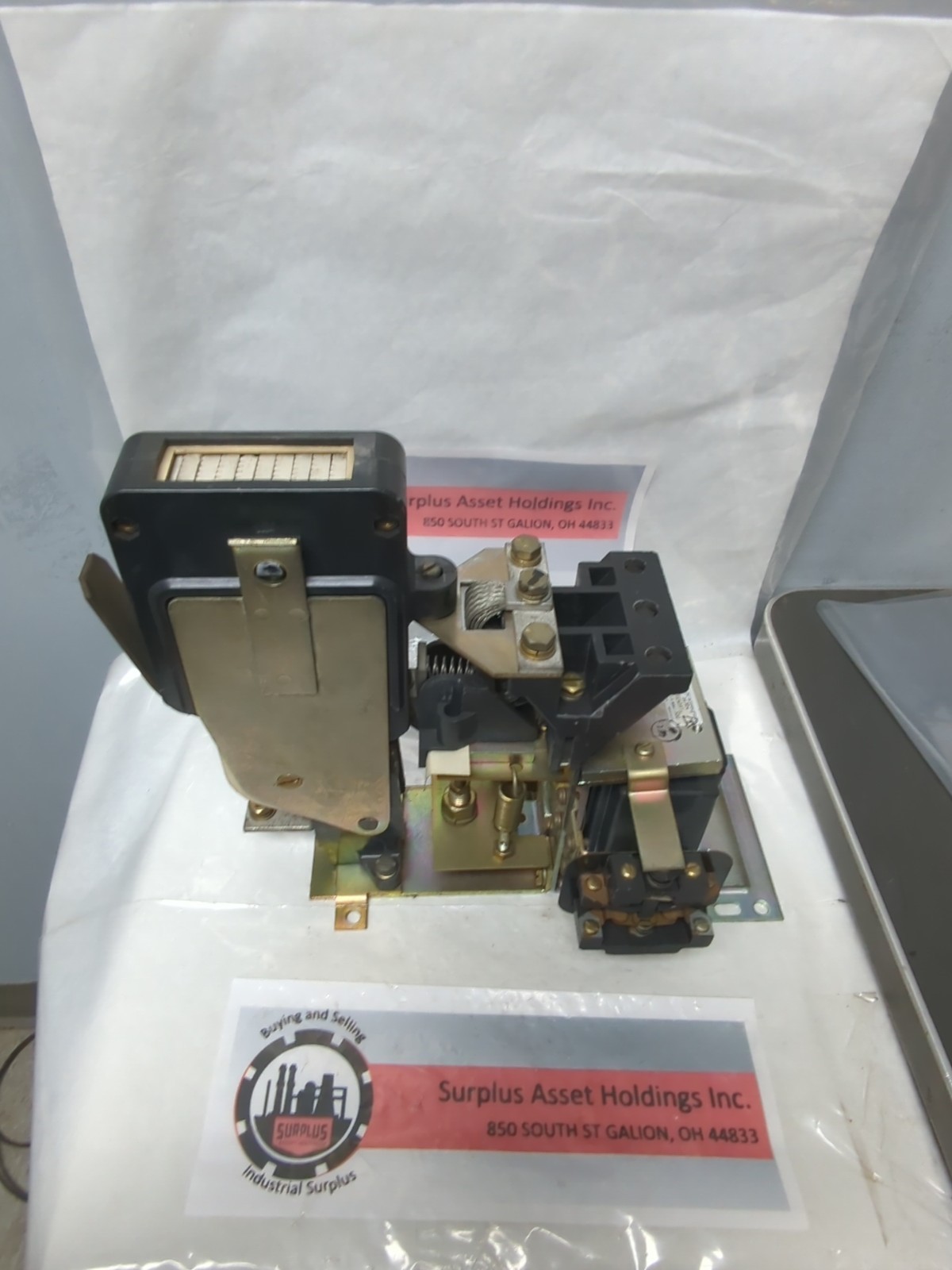 Used GENERAL ELECTRIC,N03BF024DXT,DC CONTACTOR 1000V 300A PRE-OWNED