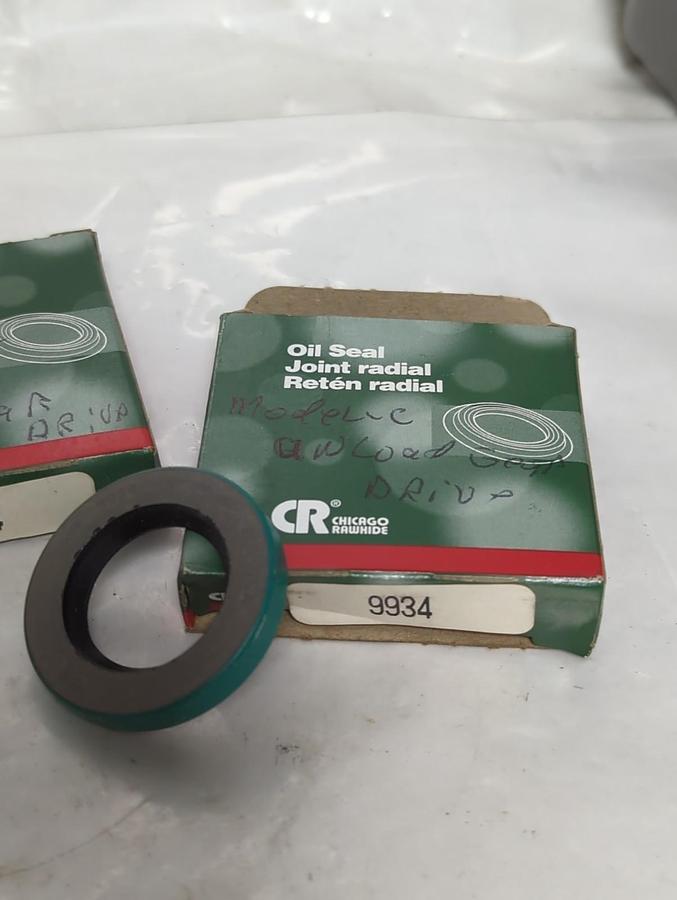 CHICAGO RAWHIDE,9934,OIL SEAL LOT OF 3 NOS
