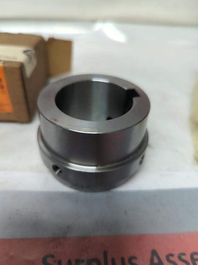 REXNORD,7300300,4SHSB STD STRAIGHT BORE HUB STOCK BORE 1-5/8" NOS