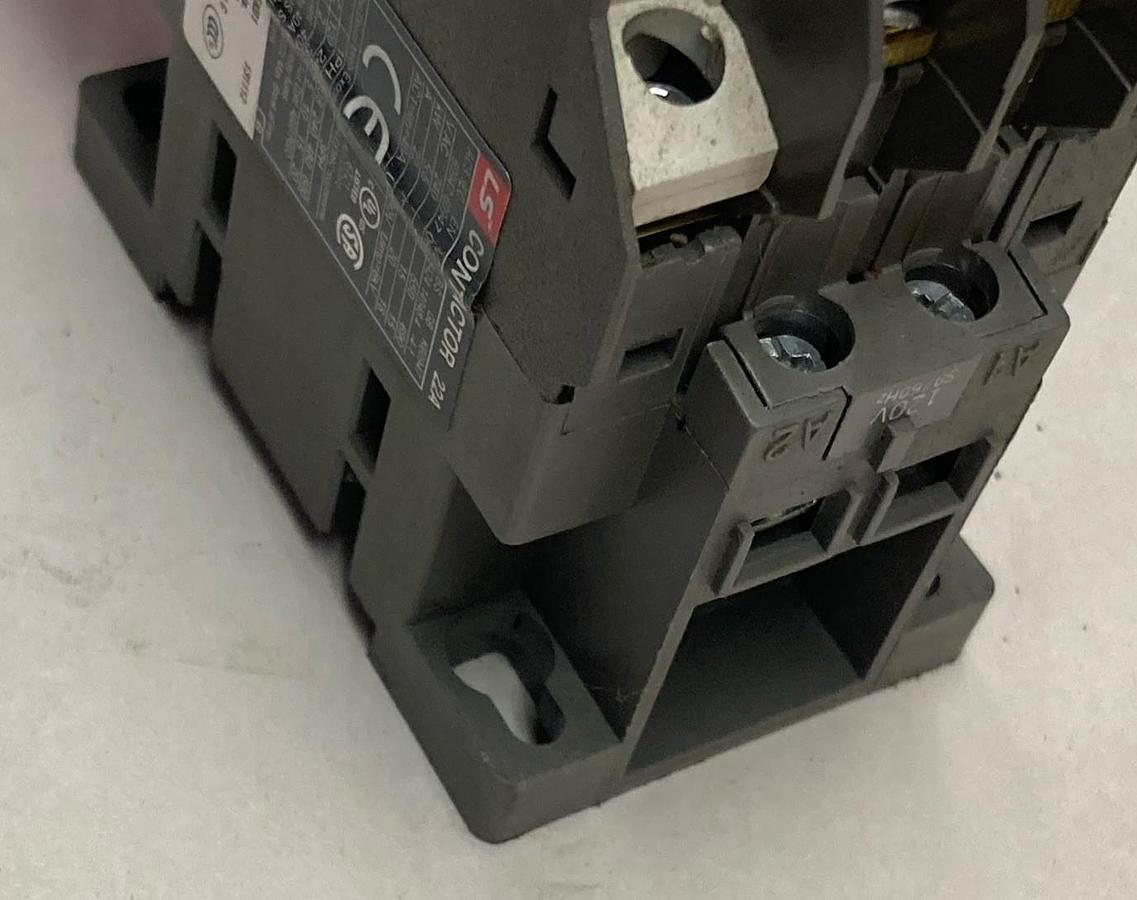 Used Scheider Electric,MC-22b,Contactor w/HRB15456-01 Overload Relay