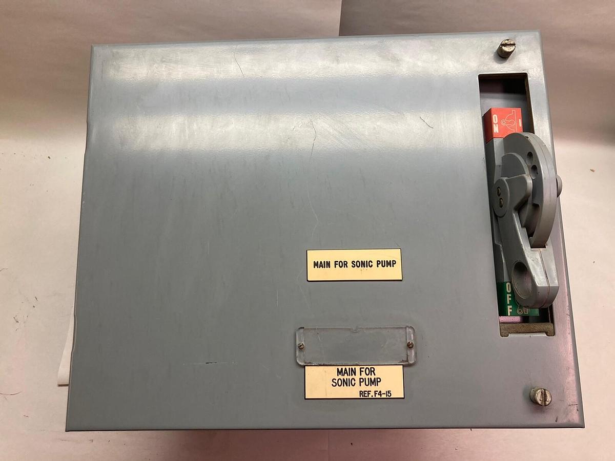 Used Allen Bradley,2100 2192F,30 Amp 12 Inch Fused MCC Disconnect Feeder Bucket