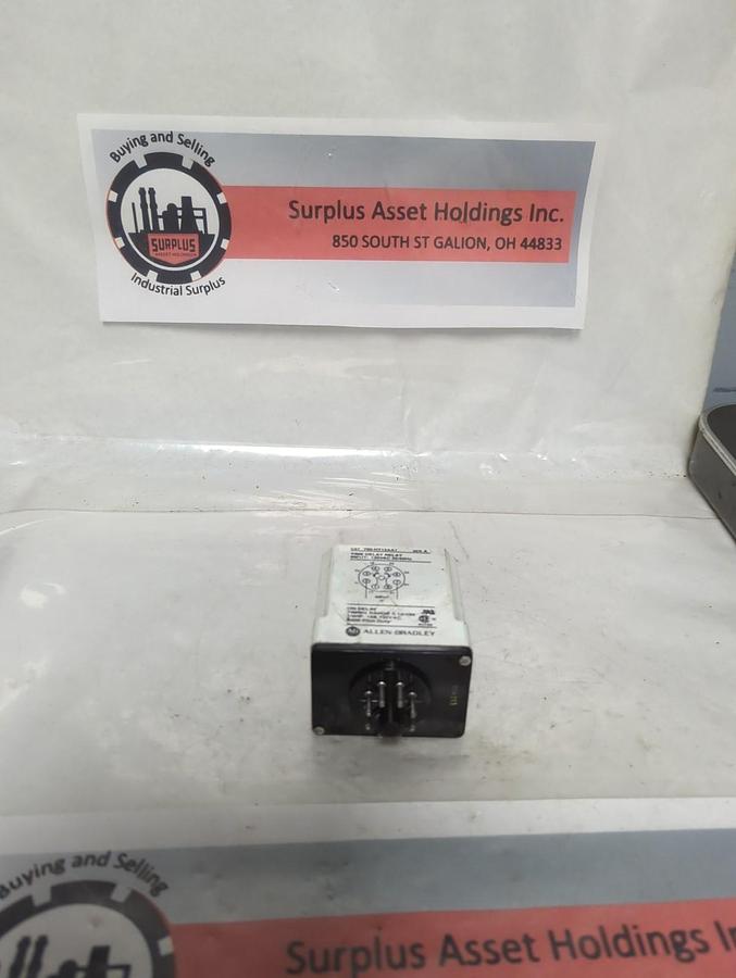 Used ALLEN BRADLEY,700-HT12AA1,SERIES A TIME DELAY 0.1 TO 10 SEC PRE-OWNED