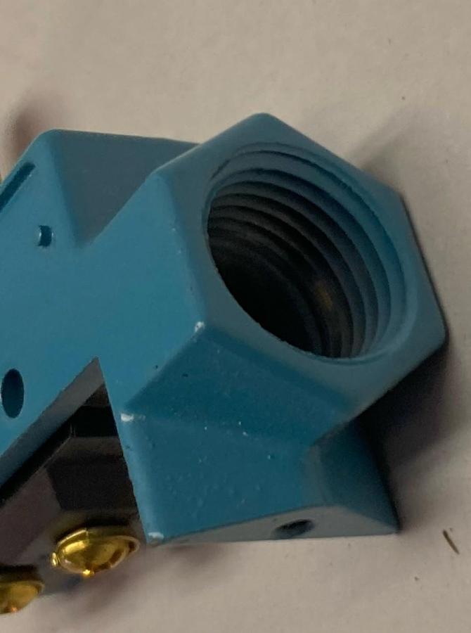 Used Honeywell,BZE6-2RQ9,Micro Switch