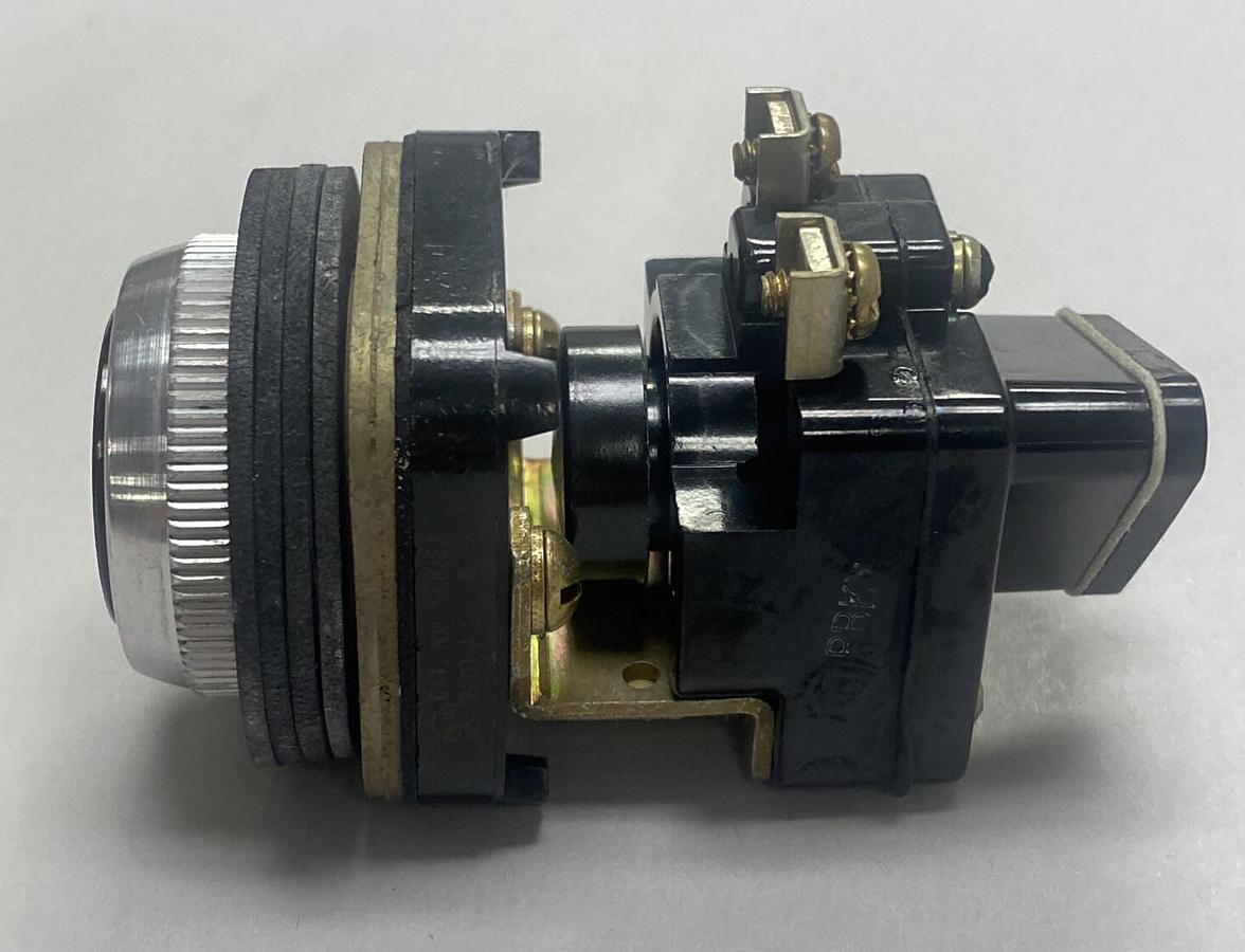 ALLEN-BRADLEY,800T-A2T,SER A PUSH BUTTON FLUSH HEAD BLACK NOS