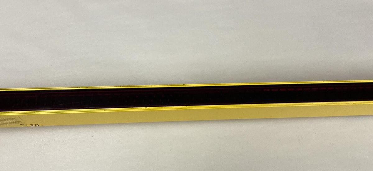 Used STI,MS46-20-785-Q1-X-SC1,Light Curtain Transmitter