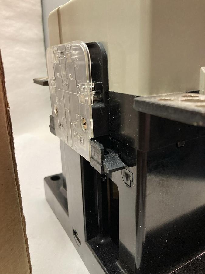 AEG Contactor,LS 247 E-Nr 910-338-071-22,Contactor w/ 120 Volt Coil