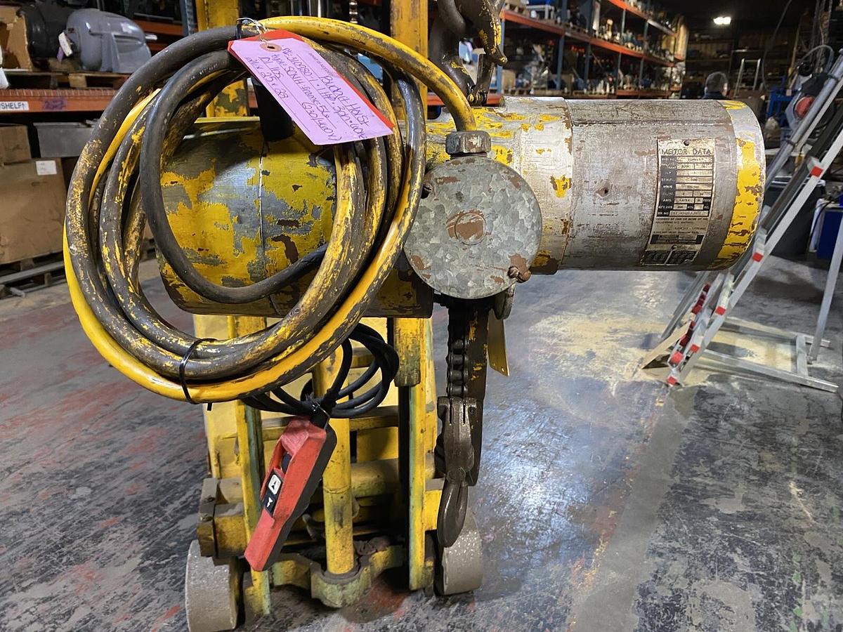 Used Budgit,310980-1,Electric Hoist 1 Ton 1HP 230/460v 3PH