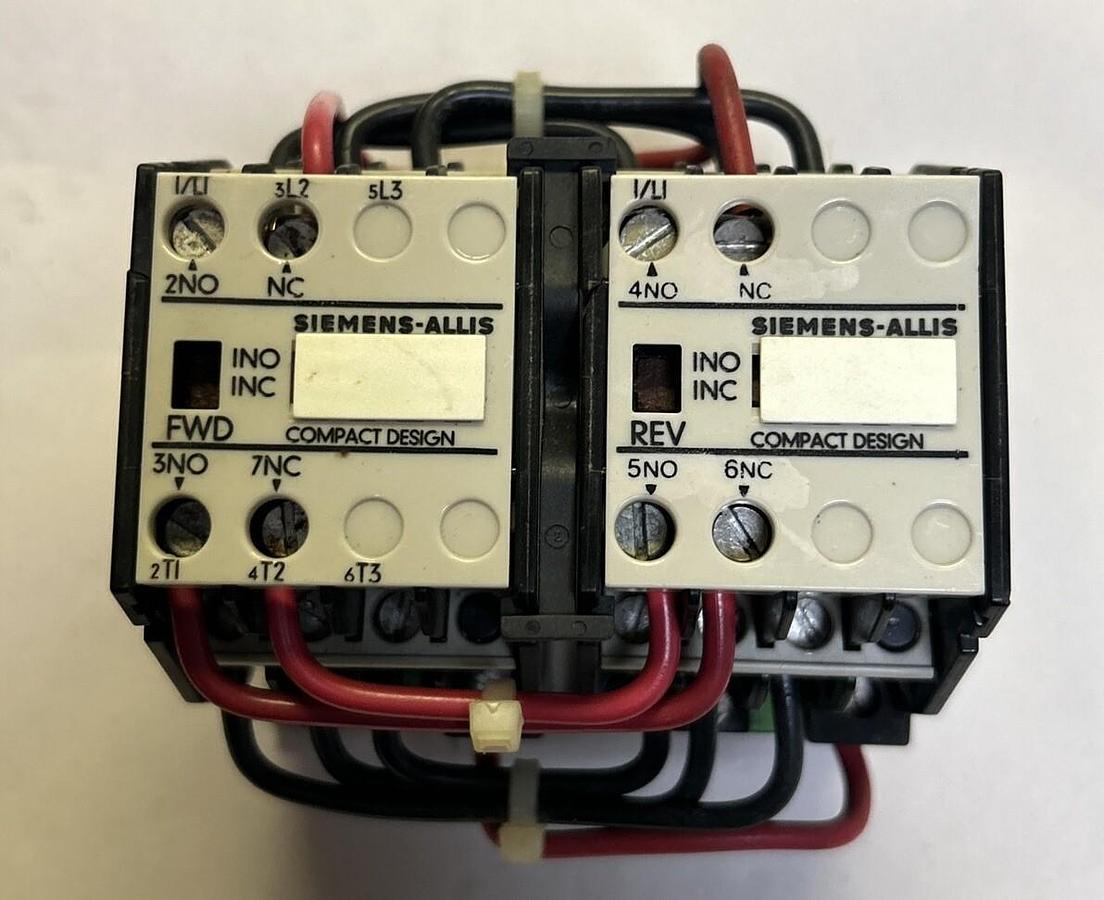 Used SIEMENS,C21AC3,REVERSING CONTACTOR SIZE 00