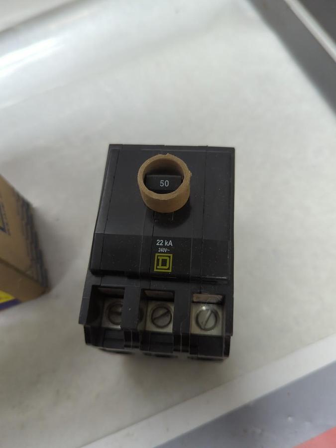 SQUARE D,QOB350VH,BOLT ON CIRCUIT BREAKER 3-POLE 50 AMP 240V 50/60HZ NOS