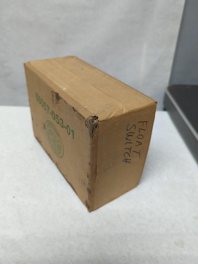 SQUARE D,G2,CLASS 9036 OPEN TANK FLOAT SWITCH SERIES B NOS