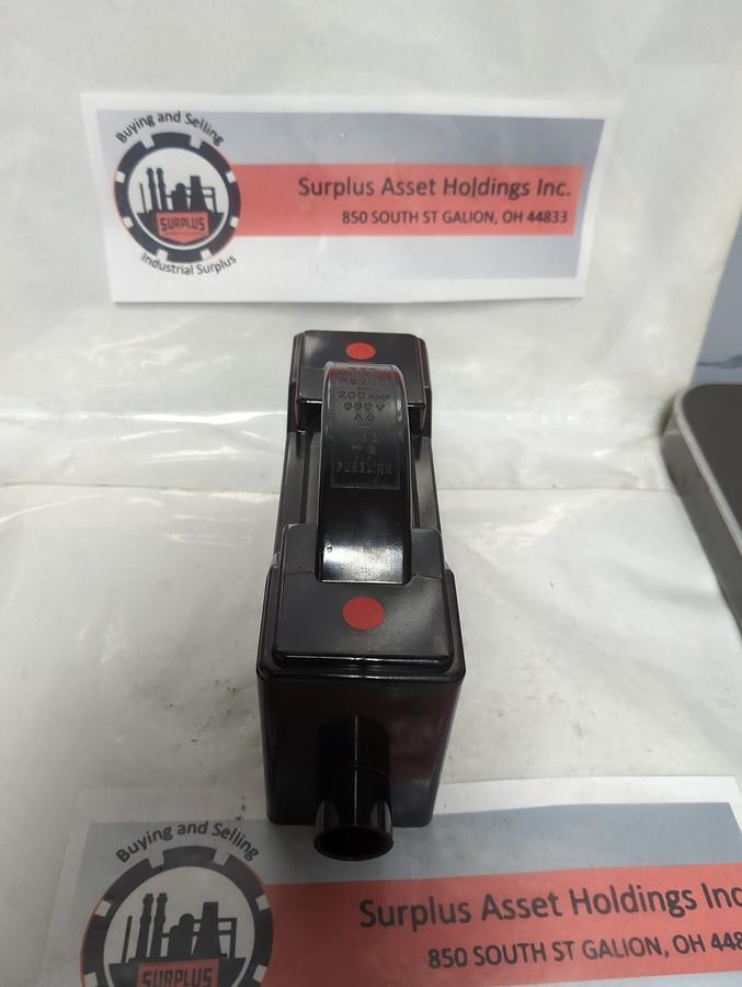 Used GEC,RS200,FUSELINK RED SPOT FUSE MOUNT/HOLDERV200 AMP 660V AC PRE-OWNED
