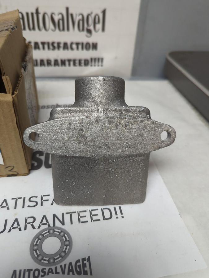 COOPER CROUSE-HINDS,ARE33,CONDULET BACK BOX SIZE 1 INCH NOS