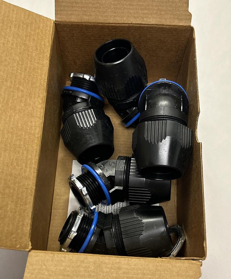 THOMAS & BETTS,LT4100P,1" 45 DEG BULLET CONNECTOR LOT OF 5 NEW