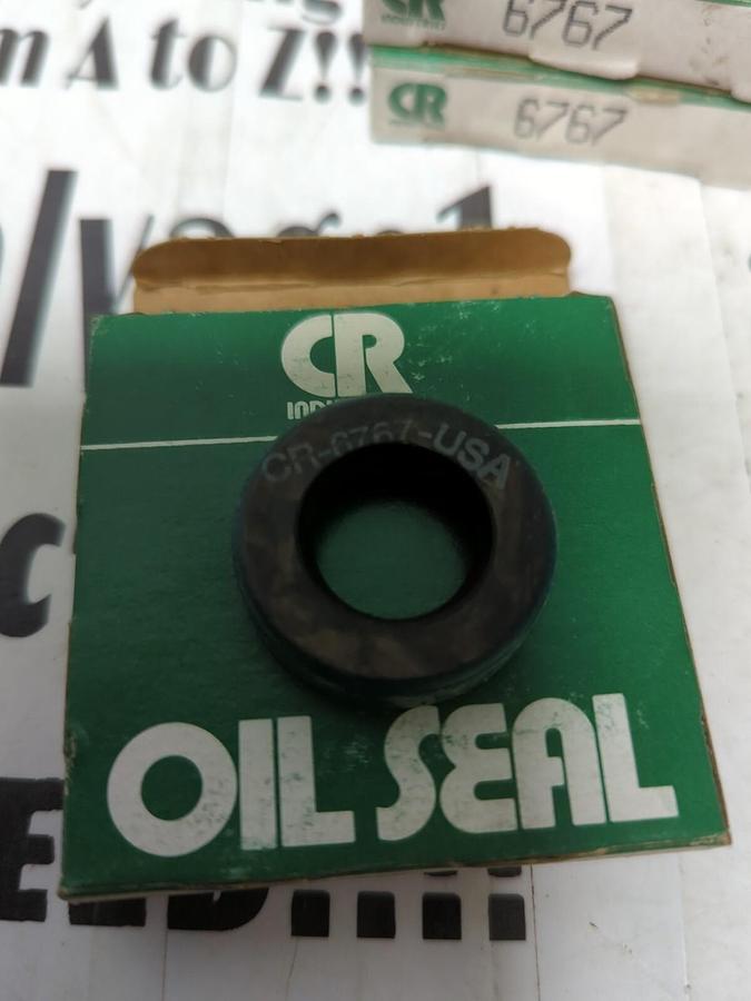 CHICAGO RAWHIDE,6767,OIL SEALS LOT OF 11 NOS