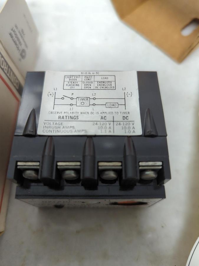 CUTLER HAMMER,D87XDL30,SOLID STATE TIMER MODULR OFF DELAY NOS