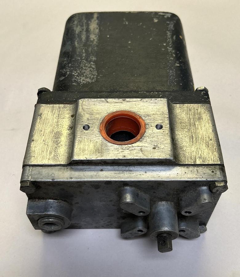 Used RAMCON,25CR-4,ACTUATOR 1.4RPM 115V 0.6A