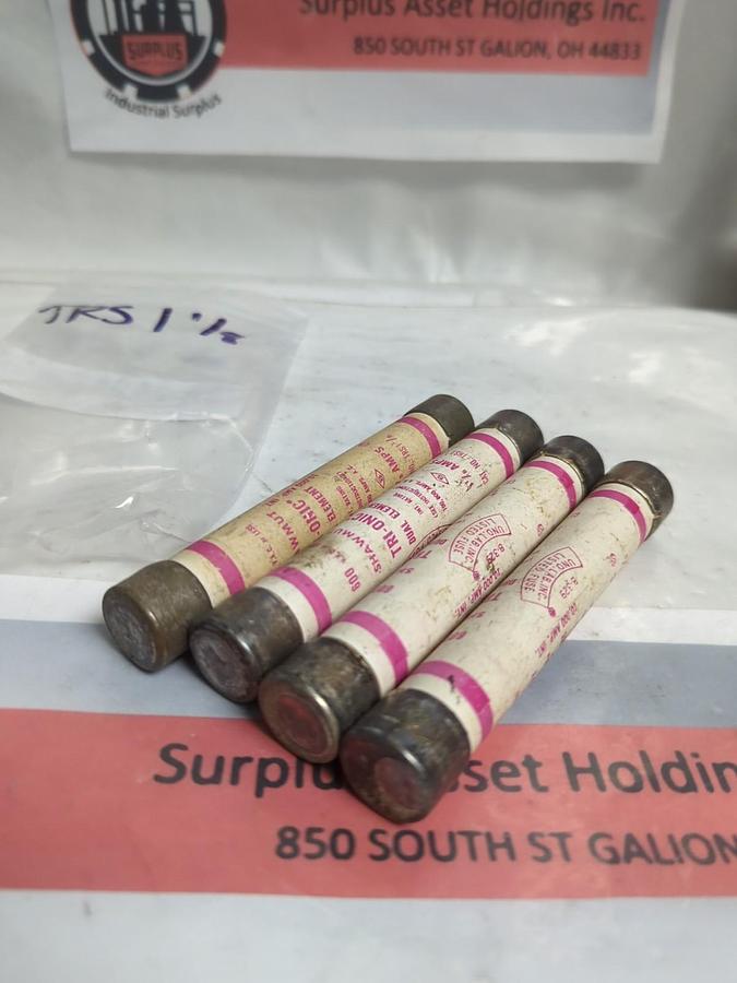 Used GOULD SHAWMUT,TRS1-1/8,TRI-ONIC 1-1/8 AMP FUSE LOT OF 4 PRE-OWNED