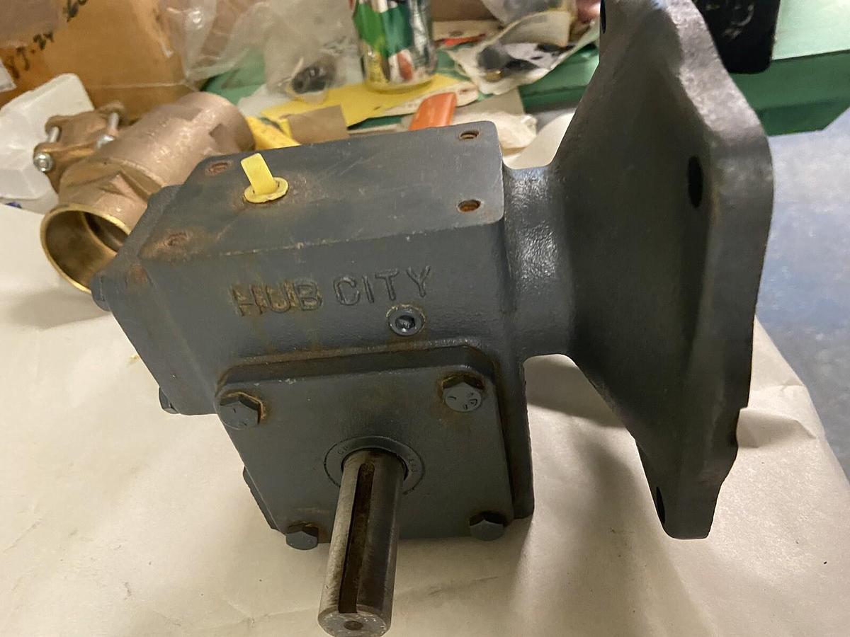 Used HUB City,0220-60332,Speed Reducer Model 184 Ratio 7.5:1 Style A
