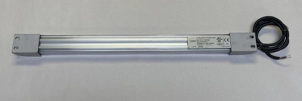 Used IDEC,LF1B-NC3P-2THWW2-3M,LED LIGHT BAR