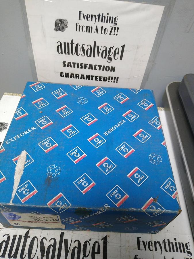 Used SKF,23226 CC/CW33,Spherical Roller Bearing NOS