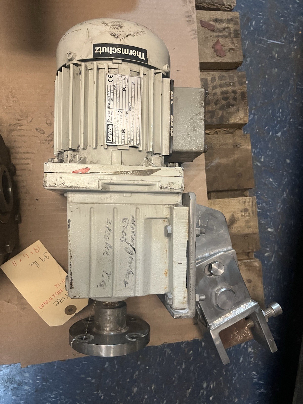 Used LENZE,EN60034,MOTOR W/ 4481 ASTEN GEARDRIVE WITH MIXER