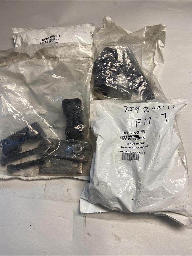 Used Behringer,H41050-PP-SCP-SWP,3/4 INCH Carbon Steel Pipe Clamp Lot of 4 NOS