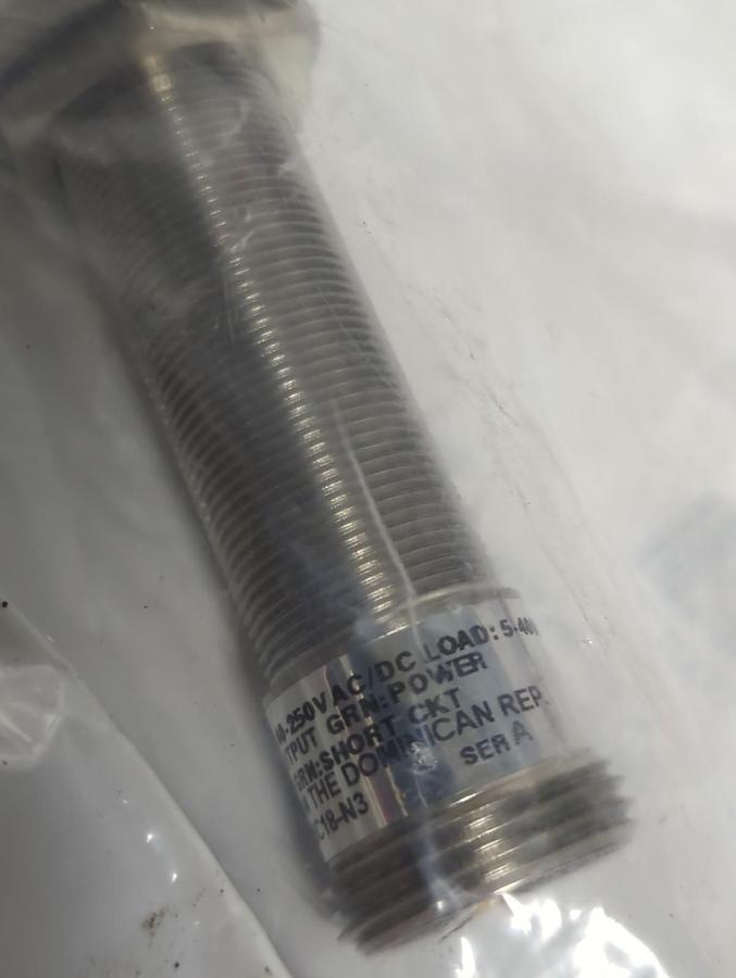 ALLEN BRADLEY,871TM-B5C18-N3,INDUCTIVE PROXIMITY SENSOR NOS