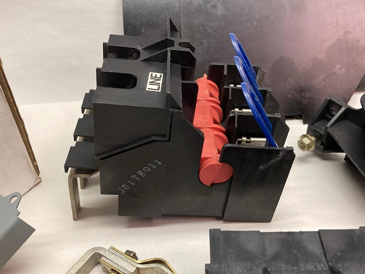 Square D,QMB-322-TW,Switch Kit 60A 240Vac