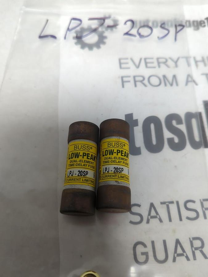 COOPER BUSSMANN,LPJ-20SP,LOW-PEAK 20 AMP FUSES LOT OF 2 NOS