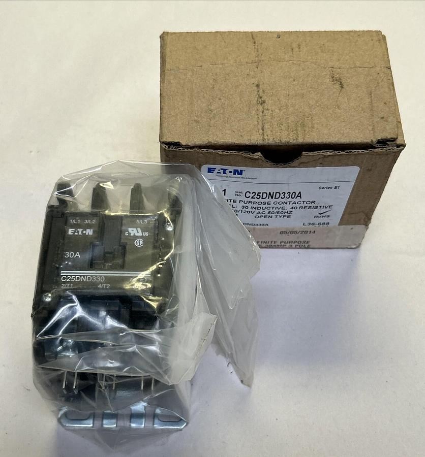 Used EATON,C25DND330A,DEFINITE PURPOSE CONTACTOR 30A 110/120V 3P NEW