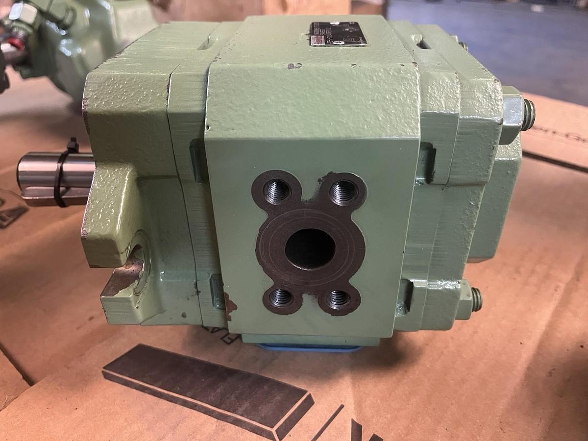 Used REXROTH,PGH4-21/040RE11VU2,HYDRAULIC PUMP R900086321