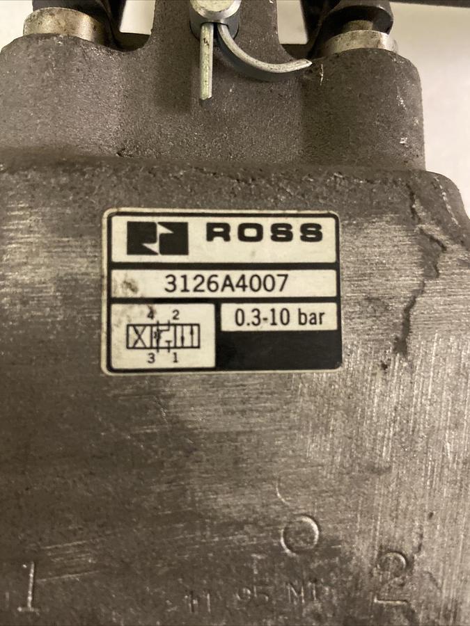 Used Ross,3126A4007,Hand Manual Lever Valve .3-.10Bar