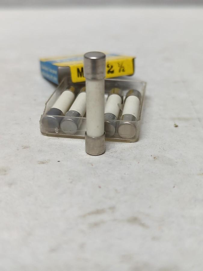 COOPER BUSSMANN,MDA 2-1/2,CERAMIC FUSE PACK OF 5 NOS