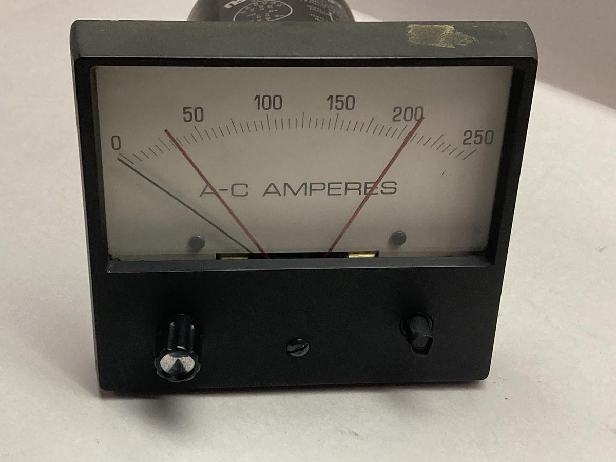 Used API Instruments,1200-1245B,Compack I Controller Meter Relay 5A 120Vac