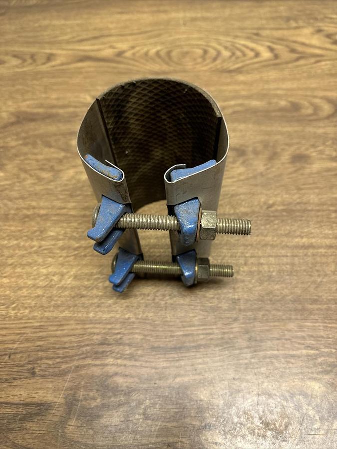 Smith-Blair,245-00035006-000,Stainless Steel Repair Clamp 3"x6"