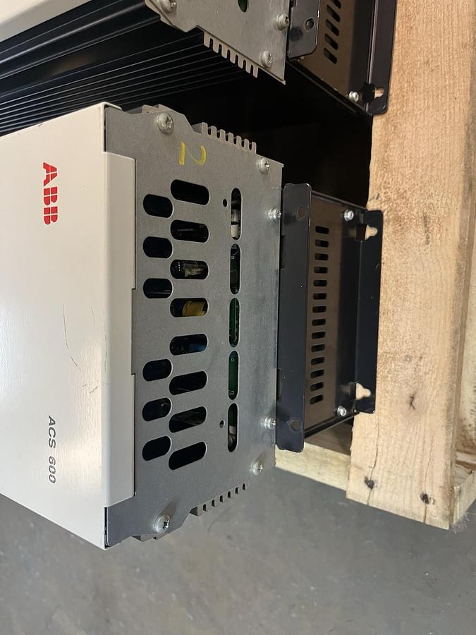 Used ABB,ANC634001150000000902,ACS 600 INVERTER DRIVE 15 AMP 380-500V