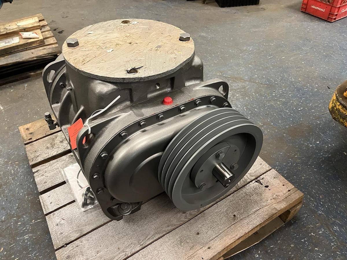 Used GARDNER DENVER,GDFBJAA,DISPLACEMENT BLOWER 612-4500